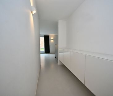 Appartement met 2 slaapkamers, terras en staanplaats. - Photo 5