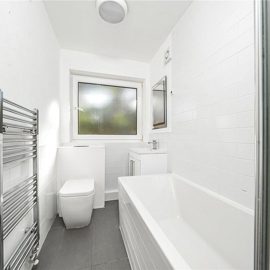 Kings Road, Richmond, Middlesex, TW10 - Photo 1