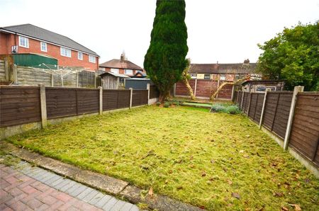 Lyme Grove, Droylsden, Manchester, M43 6EY - Photo 2