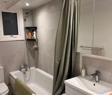 Room in a Shared Flat, Gambole Road, SW17 - Photo 6
