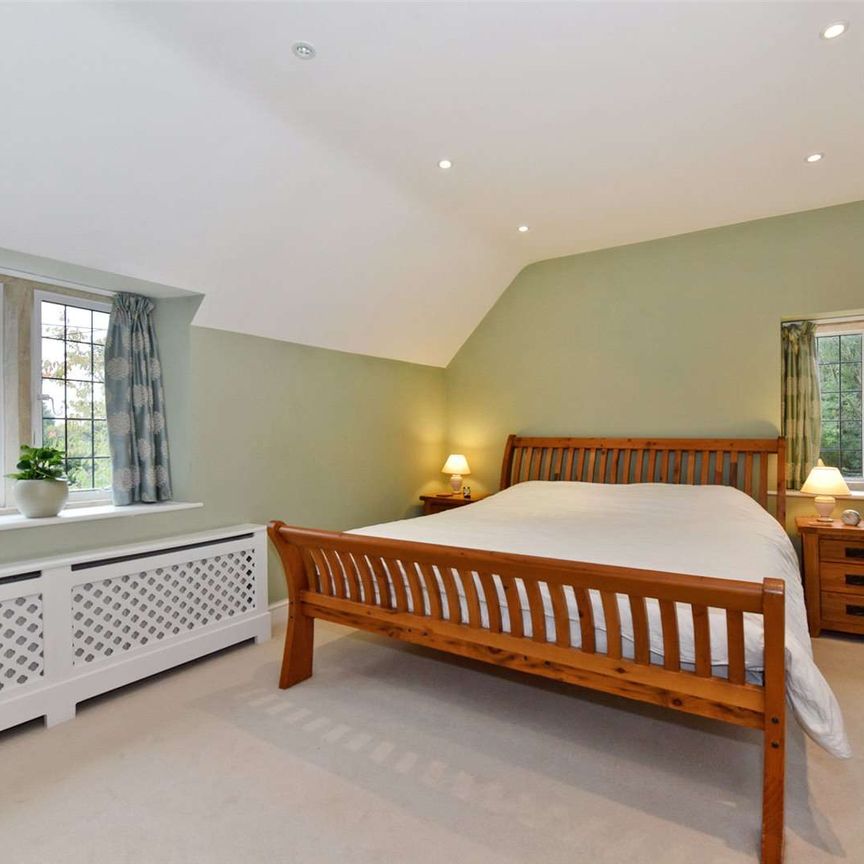 The Firs is a beautiful home located in the much sought after rural village of Cold Aston. - Photo 1