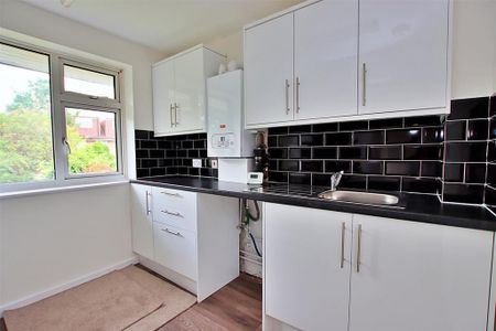 2 bedroom maisonette to rent - Photo 5