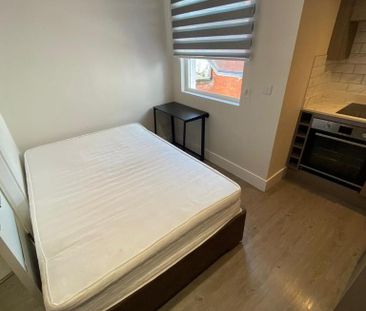 Studio to rent - Photo 1