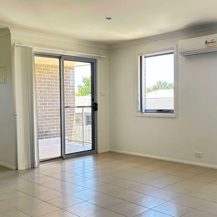 Modern One-Bedroom Apartment in Quiet Bonner Location - Photo 1