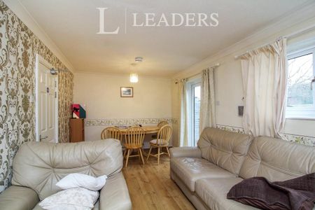 4 bedroom house to rent - Photo 2