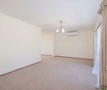 1 Couchman Crescent, Chisholm ACT 2905 - House For Rent | Domain - Photo 3