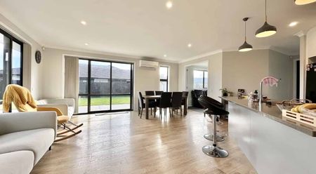 4 Bedroom Home in Wallaceville - Photo 4