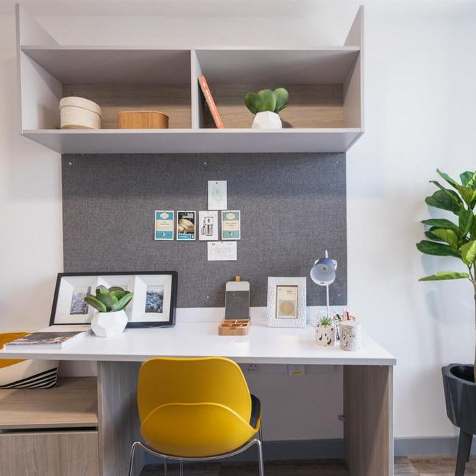 1 bedroom in a flat share to rent - Photo 1