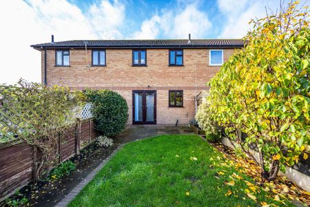 2 bedroom terraced house to rent - Photo 4