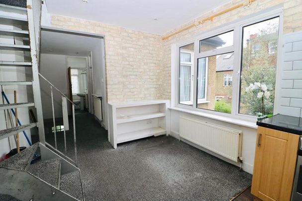 3 bedroom maisonette to rent - Photo 1