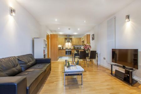 1 bedroom flat to rent - Photo 2