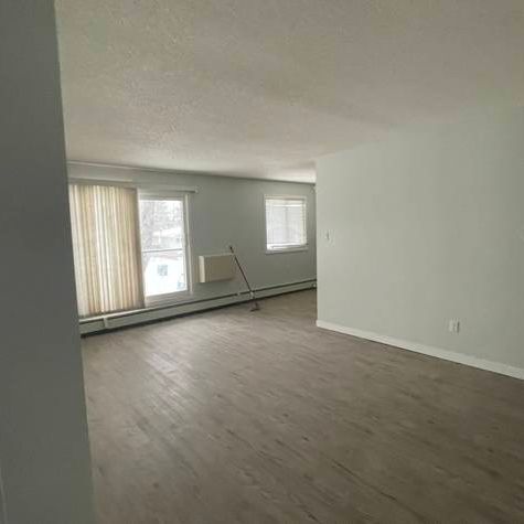 6 - 1017 Northumberland Avenue - Photo 1