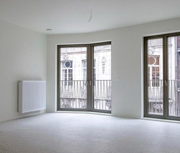 Appartement te huur in Antwerpen voor € 780 met 1 slaapkamer - Foto 1
