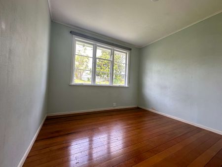 3 Bedrooms in Westlake Zone - Photo 3