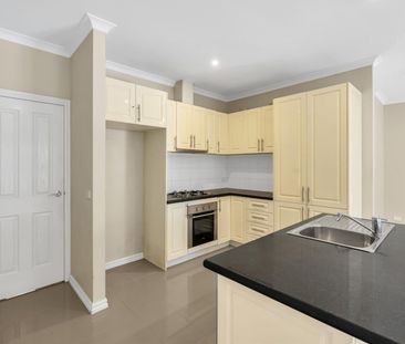 8 Lunn Court, Altona Meadows VIC 3028 - House For Rent | Domain - Photo 4