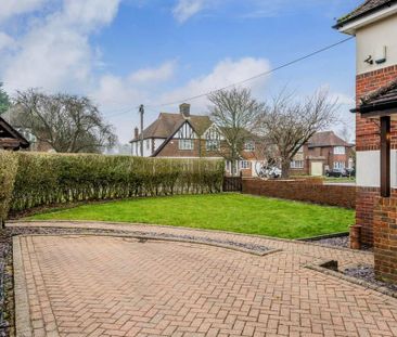 5 bedroom detached house to rent - Photo 2