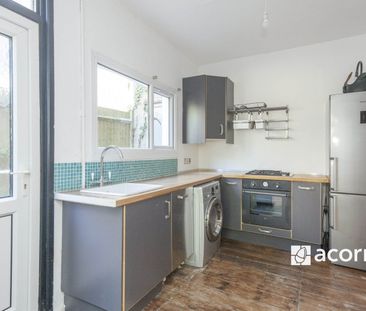 Flat to rent - Beauchamp Road, London, SE19 - Photo 6