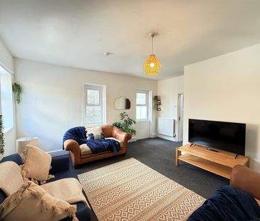 54 Holyhead Road - Photo 1