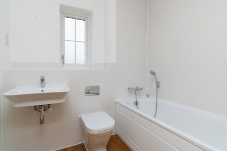 3 bedroom detached house to rent - Photo 3