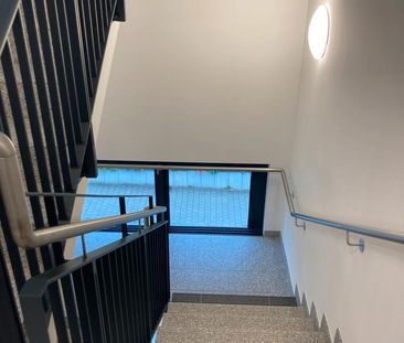 schicke 1 ZKB Wohnung mit großem Balkon, Desingfussboden, Fußbodenh... - Photo 2