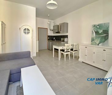 Location Appartement 1 pièce 24m² LE BEAUSSET 83330 - Photo 2
