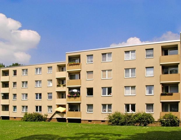 3-Zimmer-Wohnung mit Laminatboden in Krefeld Benrad Süd - Photo 1