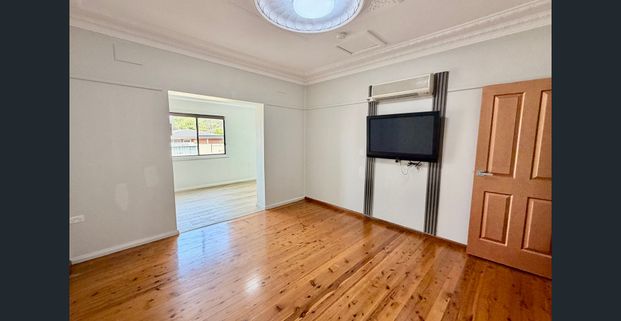 Well appointed oversized Studio located Rooty Hill. - Photo 1