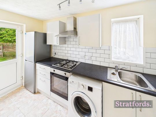 3 bedroom semi-detached house to rent - Photo 1