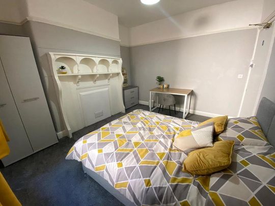 7 bedroom terraced house to rent - Photo 1