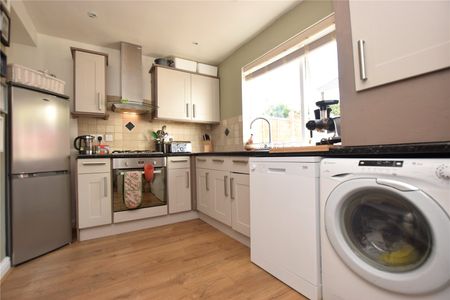 274, Broadway, Horsforth, Leeds, West Yorkshire, LS18 4EX - Photo 5