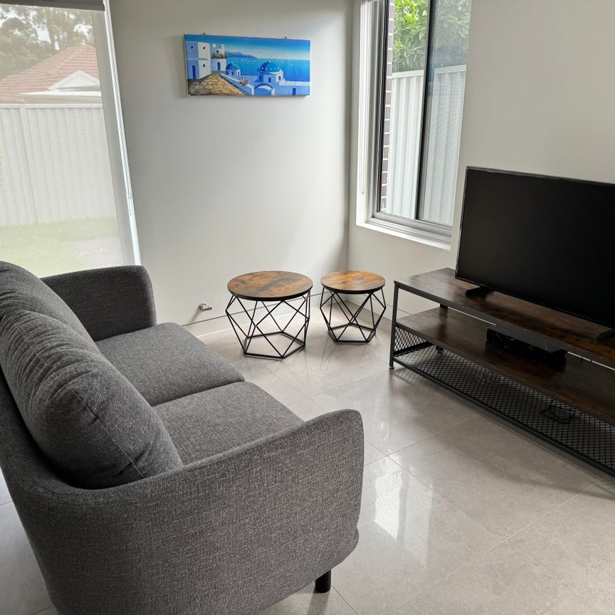 Beverly Hills - Photo 1