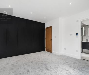 5 bedroom semi-detached house to rent - Photo 6