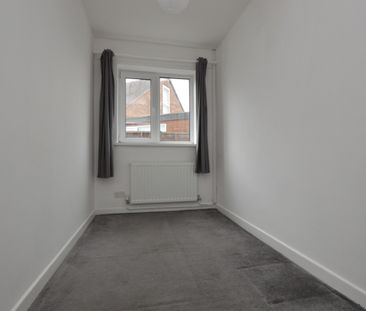 3 Bedroom Semi-Detached Bungalow - Photo 5