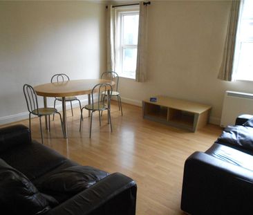 3 bedroom apartment to rent - Photo 2