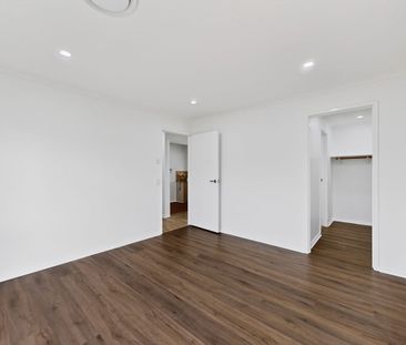 Recently Refurbished 3 Bedroom Home - Photo 3