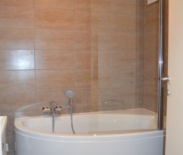 Lumino luminoso, appt. 2 .5 incl. parking+conguagl. affare!! - Photo 2