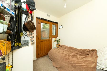 5 bedroom maisonette to rent - Photo 2