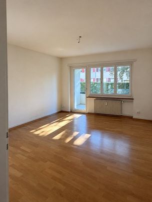 Helle 3.5-Zimmerwohnung mit verglastem Balkon in Liebefeld - Photo 1
