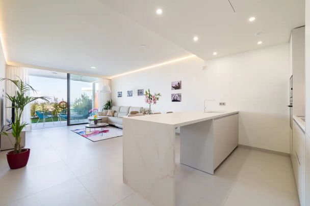Piso de alquiler en Avenida Fuengirola, 5, Las Gaviotas - Carvajal - Photo 1
