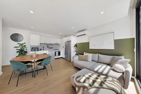 Spacious, secure and superbly located apartment living - Photo 2