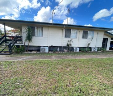 Just Bring Your Clothes -3 Bedroom Fully Furnished House - Photo 6