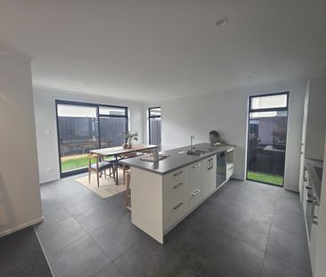 Embrace Empire - Papamoa - Photo 6