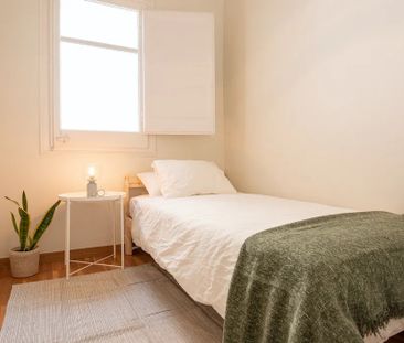 Carrer de Teodora Lamadrid, Barcelona, Catalonia 08022 - Photo 5