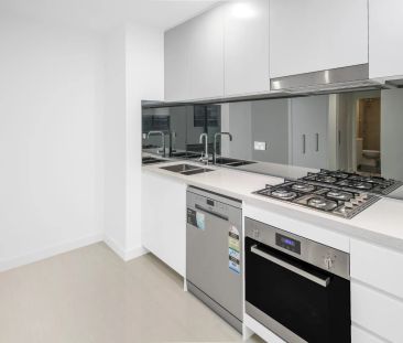 Modern Apartment By The River - Photo 4