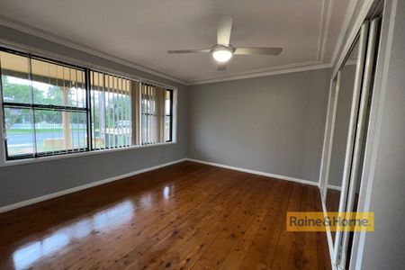 GREAT FAMILY HOME! - Photo 2