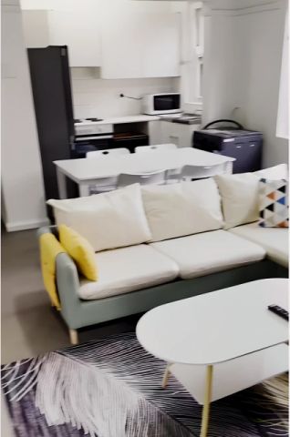 2 bed 1 bath - Photo 2