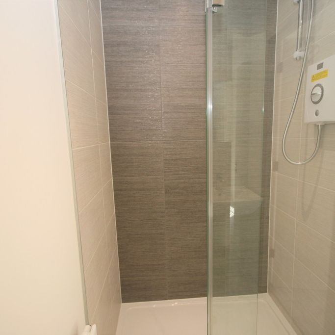 Richmond Park Terrace, Modern New Build 2 Bedroom Apartment, Oatlands – Available 14/04/2025 - Photo 1