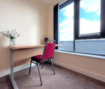 3 bedroom flat to rent - Photo 1