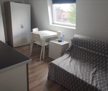 Location Appartement 1 pièce 12m² - Photo 2