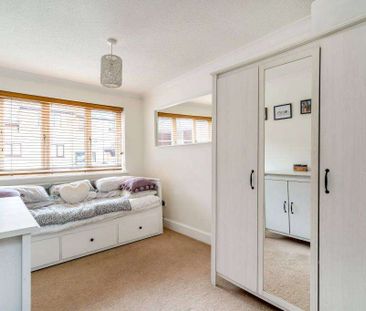 A well presented two bedroom ground floor apartment with allocated ... - Photo 2